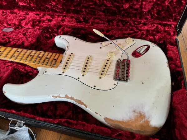画像1: Fender Custom Shop '69 Stratocaster Heavy Relic  - Handwound PU's / Olympic White (1)